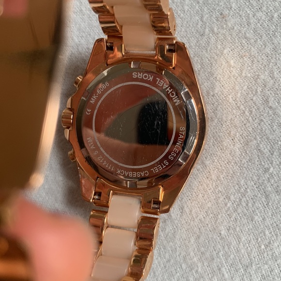 Michael Kors Women's Bradshaw Rose Gold-Tone Watch MK6066 - Picture 6 of 7